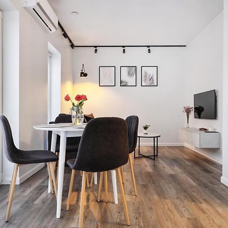 Owls Hill Apartment Каунас Екстериор снимка