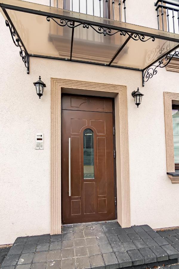 Owls Hill Apartment Каунас Екстериор снимка